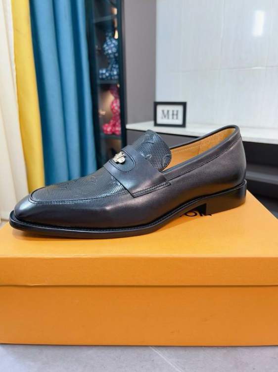 Picture of Louis Vuitton Shoes _SKULVsz38-44mnf051314290